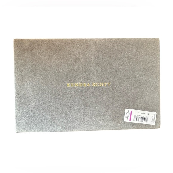 Kendra Scott Tan Jewelry Organizer with Modern Design - Picture 5 of 5